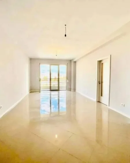 Tirane, ofert apartament 107 m² 154.000 Euro (Rruga Karl Gega,ish Stacioni Trenit)
