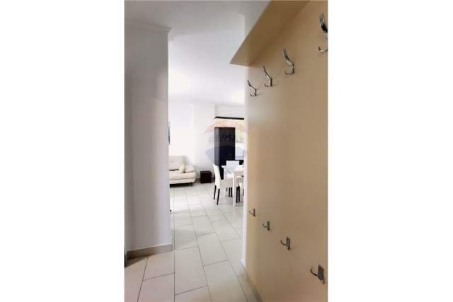Tirane, jepet me qera apartament 1+1+BLK Kati 8, 60 m² 550 Euro (Liqeni i Thate)