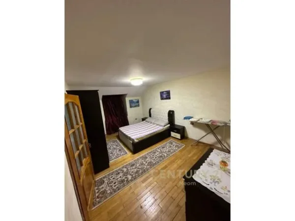 Tirane, jepet me qera apartament 2+1+BLK Kati 4, 72 m² 600 Euro (myslym shyre)