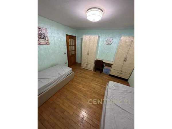 Tirane, jepet me qera apartament 2+1+BLK Kati 4, 72 m² 600 Euro (myslym shyri)