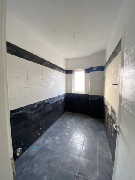 Durres, shitet apartament 2+1+BLK Kati 7, 100 m² 70.000 Euro (Tek varresat e vjetra,Durres)