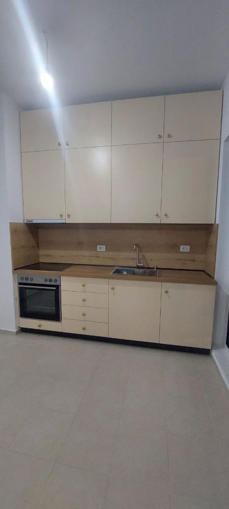 Apartament 1+1 me qera Ali dem(Kompleksi Mangalem) 40.000 Leke (Mangalem)