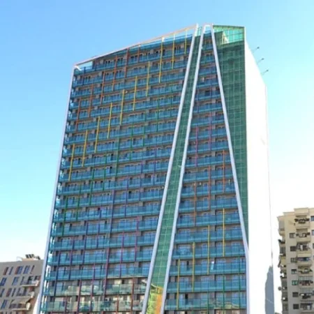 Tirane, jepet me qera apartament 2+1 , 80 m² 1.300 € 