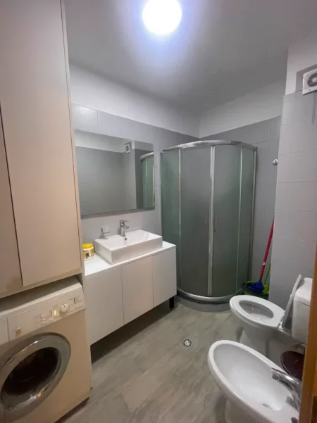 Tirane, jepet me qera apartament 1+1+Ballkon Kati 1, 58 m² 420 € (Astir)