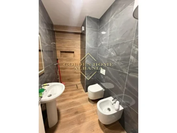 Tirane, shitet apartament , 89 m² (astir)