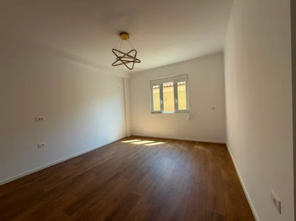 Tirane, shitet apartament 1+1 Kati 3, 47 m² 108.000 € (Rruga Dritan Hoxha)