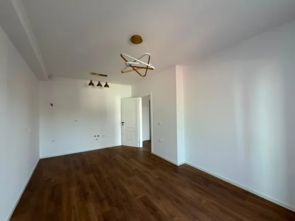Tirane, shitet apartament 1+1 Kati 3, 58 m² 128.000 € (Rruga Dritan Hoxha)