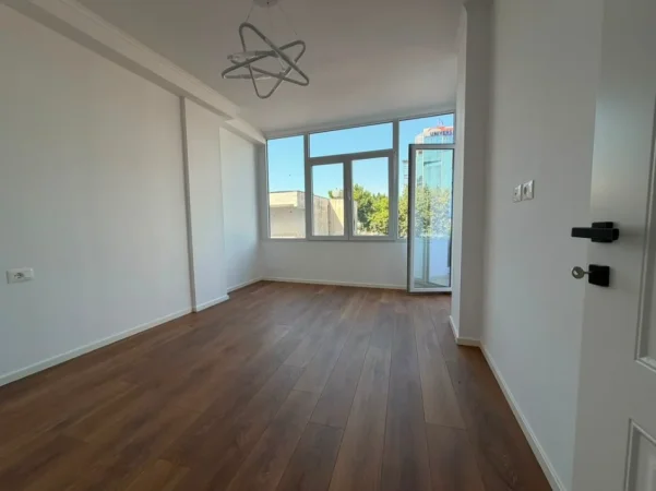 Tirane, shitet apartament 1+1 Kati 3, 58 m² 128.000 € (Rruga Dritan Hoxha)