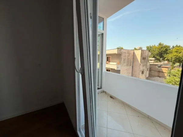 Tirane, shitet apartament 1+1 Kati 3, 58 m² 128.000 € (Rruga Dritan Hoxha)