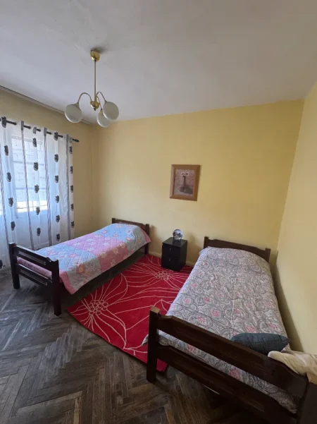 Tirane, jepet me qera apartament 2+1+Ballkon Kati 3, 77 m² 62.000 € (Rruga myslym shyri)