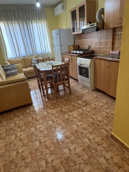 Tirane, jepet me qera apartament 2+1+Ballkon Kati 3, 77 m² 62.000 € (Rruga myslym shyri)