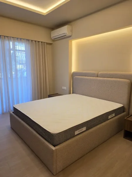 Tirane, jepet me qera apartament 2+1 Kati 3, 110 m² 700 € (Brryli)