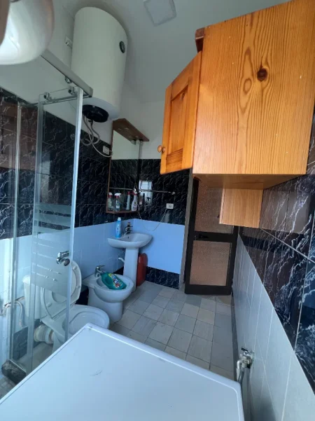 Tirane, jepet me qera Vile 1+1+Aneks+Ballkon Kati 1, 75 m² 450 € (Rruga sul Bega)