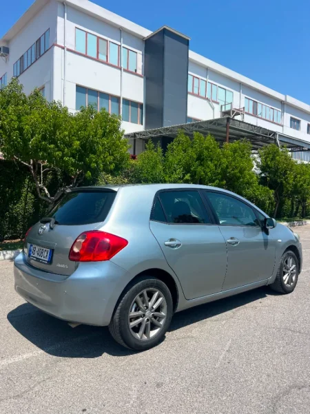 Toyota Auris Benzin Gaz 2008 240.000 km 5.500 €