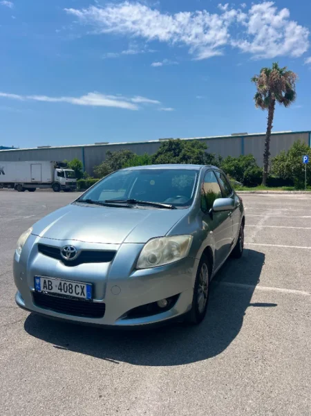 Toyota Auris Benzin Gaz 2008 240.000 km 5.500 €