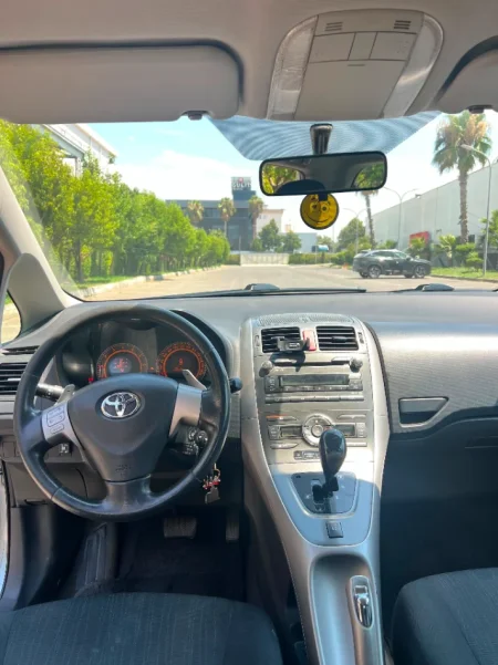 Toyota Auris Benzin Gaz 2008 240.000 km 5.500 €