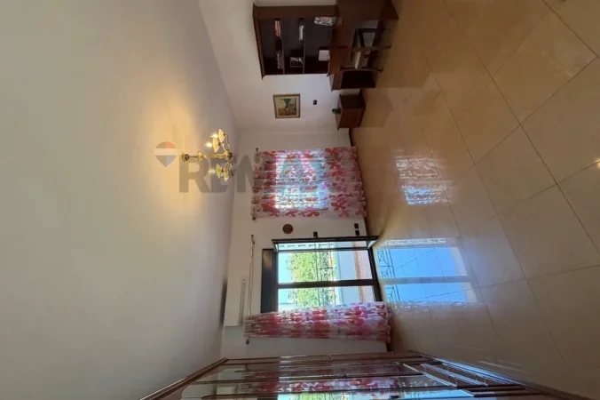 Tirane, jepet me qera apartament , 200 m² 1.300 € 