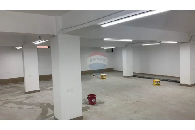 Tirane, jepet me qera , 270 m² 1.500 € 