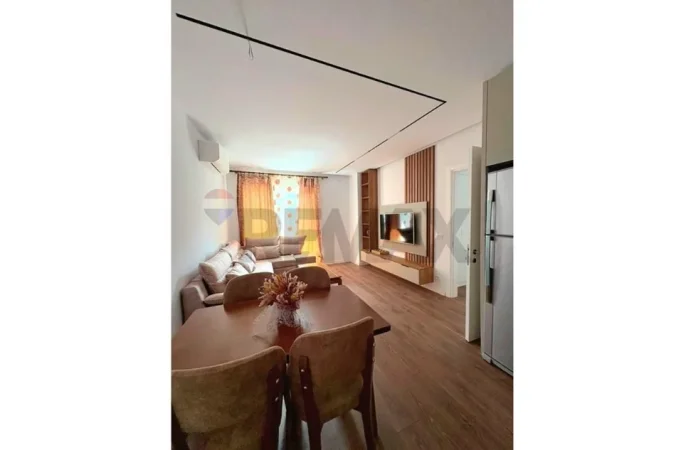 Tirane, jepet me qera apartament , 100 m² 550 € (Univers City)