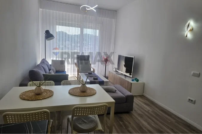 Tirane, jepet me qera apartament , 107 m² 641 € 