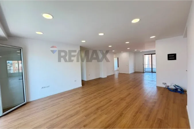 Tirane, jepet me qera , 180 m² 2.660 € 
