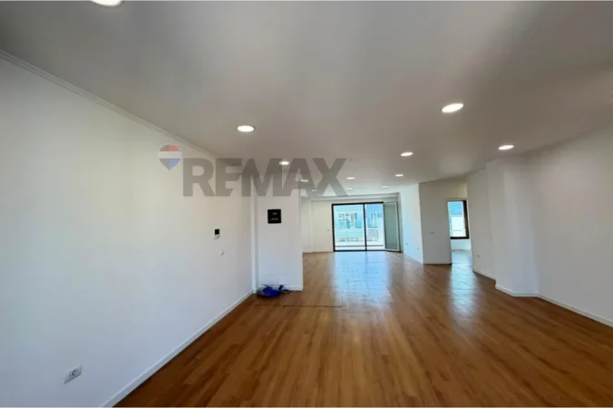 Tirane, jepet me qera , 180 m² 2.660 € 