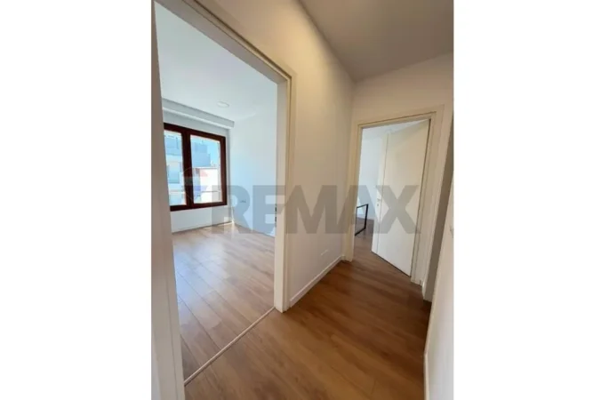 Tirane, jepet me qera , 180 m² 2.660 € 