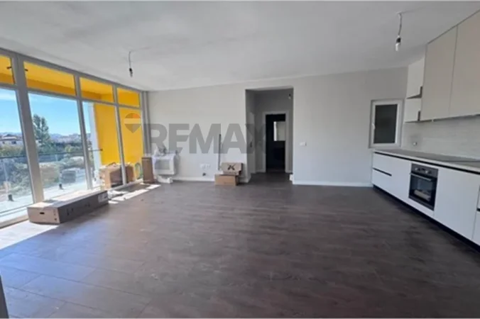 Tirane, jepet me qera , 699 € 