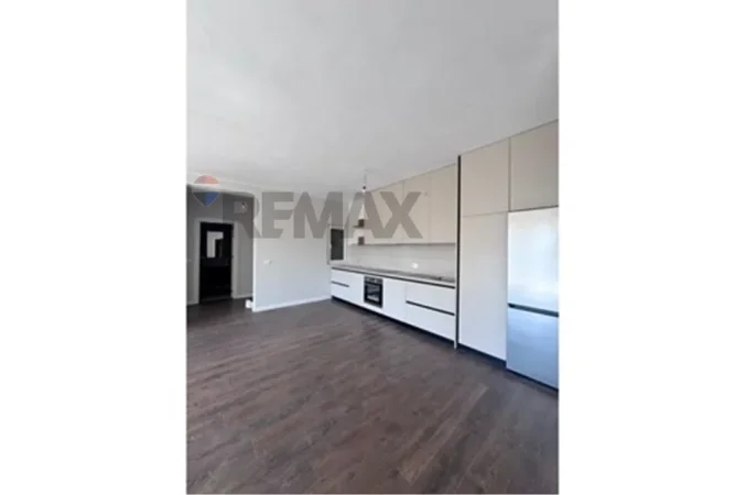 Tirane, jepet me qera , 699 € 