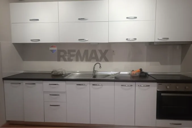 Tirane, jepet me qera apartament , 640 € 