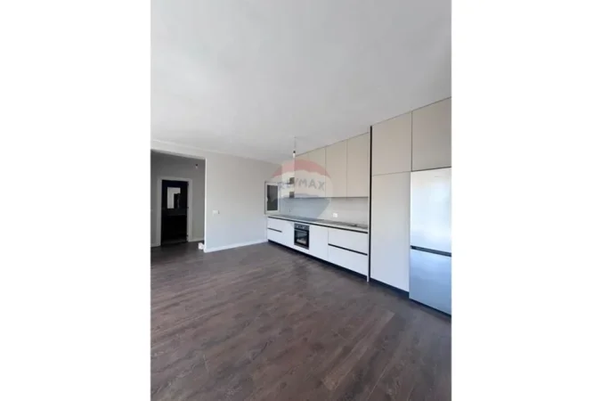 Tirane, jepet me qera apartament , 120 m² 700 € 