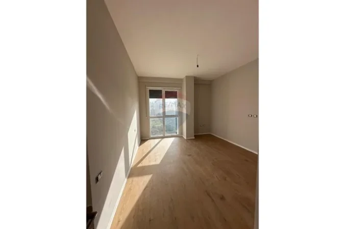 Tirane, jepet me qera apartament , 120 m² 700 € 