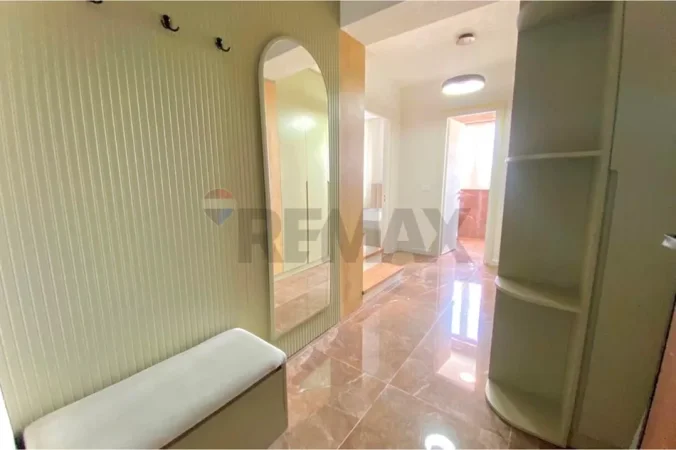 Tirane, jepet me qera apartament , 120 m² 640 € 
