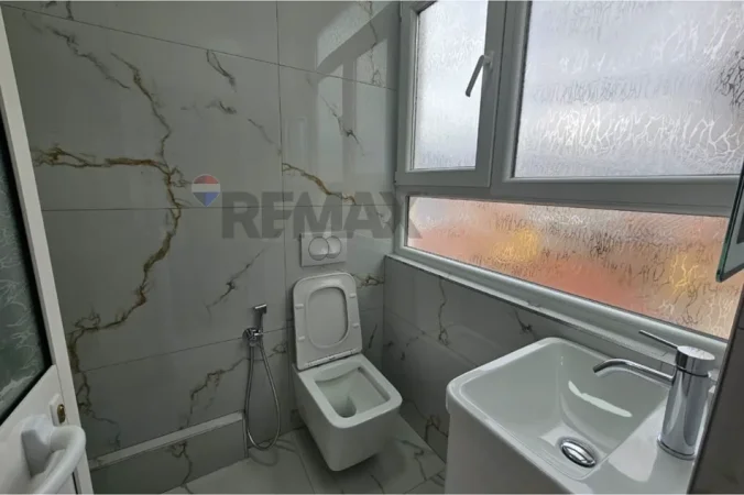 Tirane, jepet me qera apartament , 90 m² 731 € 
