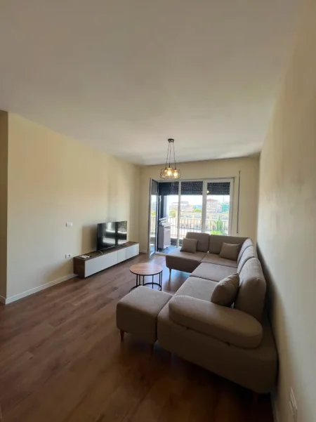Tirane, jepet me qera apartament 2+1+Aneks+Ballkon Kati 2, 104 m² 750 € (Rruga Memo Meto)