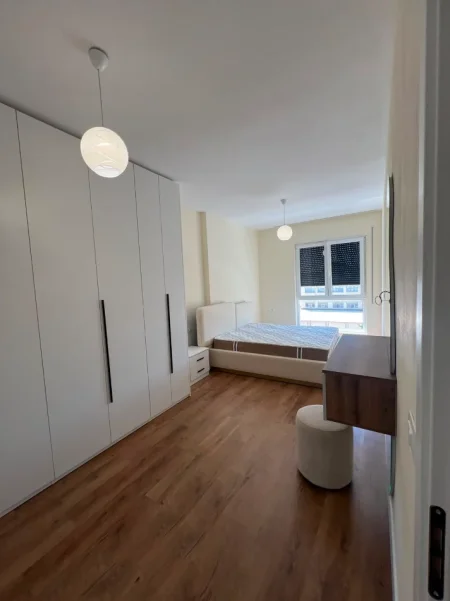 Tirane, jepet me qera apartament 2+1+Aneks+Ballkon Kati 2, 104 m² 750 € (Rruga Memo Meto)