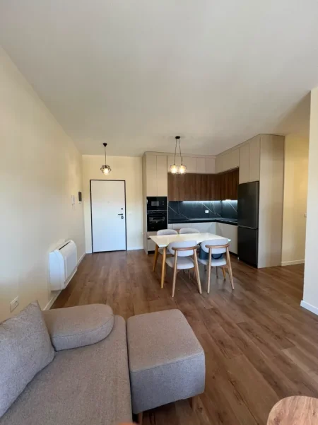 Tirane, jepet me qera apartament 2+1+Aneks+Ballkon Kati 2, 104 m² 750 € (Rruga Memo Meto)