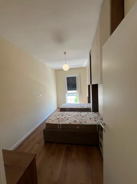 Tirane, jepet me qera apartament 2+1+Aneks+Ballkon Kati 2, 104 m² 750 € (Rruga Memo Meto)