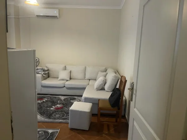 Tirane, jepet me qera apartament 1+1 Kati 2, 55 m² 420 € (Misto Mame)
