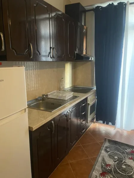 Tirane, jepet me qera apartament 1+1 Kati 2, 55 m² 420 € (Misto Mame)