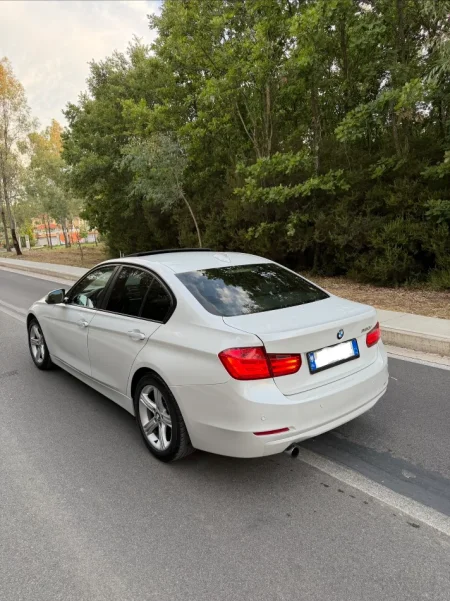 Tirane, shes makine Bmw Benzin, e bardhë automatik Kondicioner 160.000 km 6.900 €