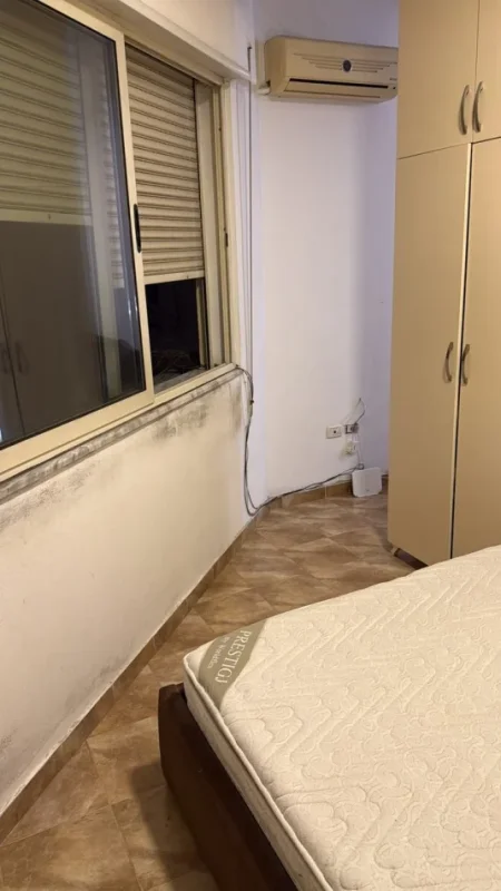 Tirane, jepet me qera apartament 1+1 Kati 2, 37 m² 400 € (Pazari i Ri)