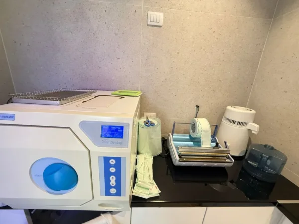 Tirane, shitet ambjent biznesi Kati 1, 120 m² 70000 € (Fusha Aviacionit)