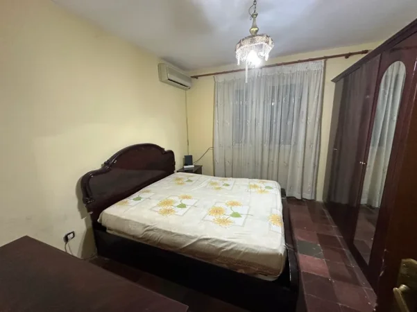 Tirane, jepet me qera apartament 1+1+Ballkon Kati 5, 60 m² 350 € (Ali Demi)