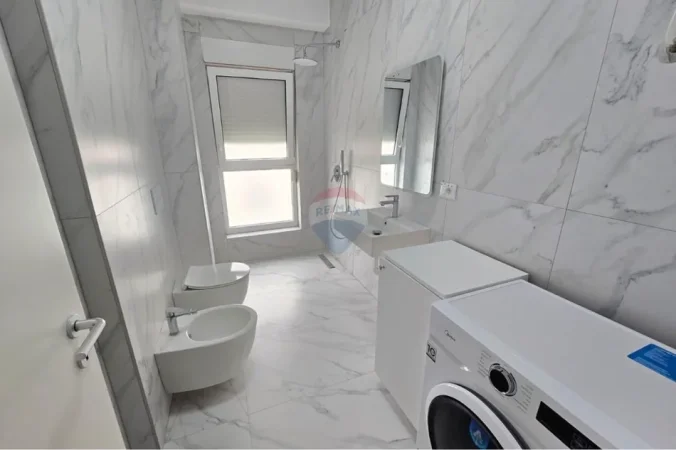 Tirane, jepet me qera apartament 1+1 ,
