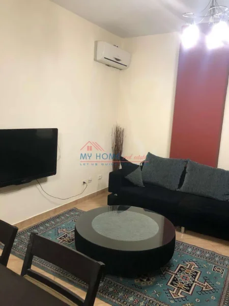 Tirane, jepet me qera apartament 1+1+Ballkon Kati 3, 60 m² 450 € (Don Bosko)