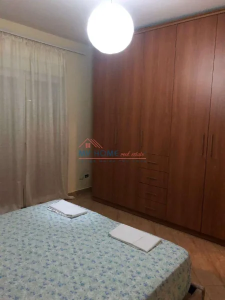 Tirane, jepet me qera apartament 1+1+Ballkon Kati 3, 60 m² 450 € (Don Bosko)