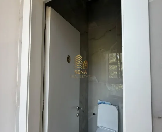 Tirane, jepet me qera ambjent biznesi Kati 2, 130 m² 1.400 € (Porcelan)