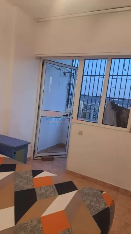 Tirane, jepet me qera apartament 2+1+Ballkon Kati 2, 100 m² 550 € (Rruga Dritan Hoxha)