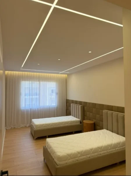 Tirane, shitet apartament 2+1+Ballkon Kati 6, 114 m² 171.000 € (Yzberisht)
